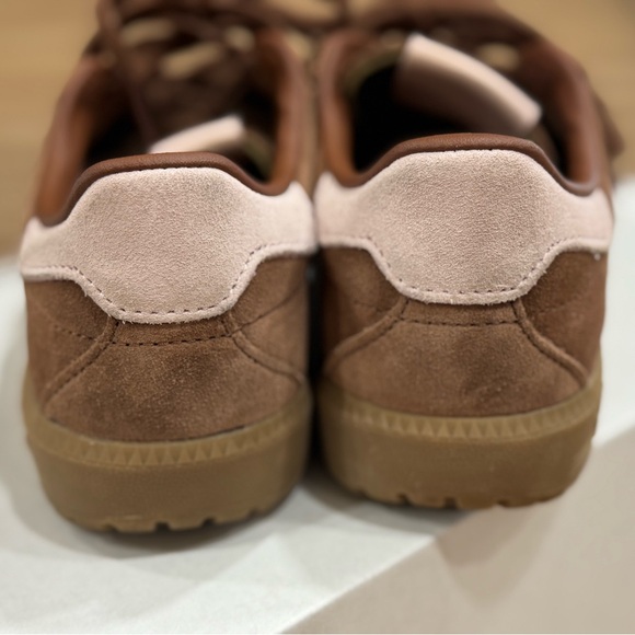 Adidas BRMD Brown Sneakers with Sandy Pink Stripes - Picture 6 of 12